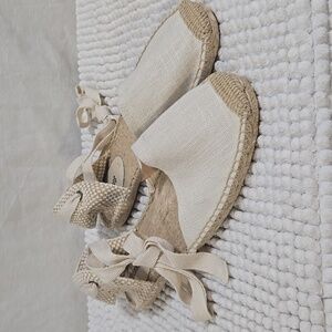 Soludos Cream Lauren Lace Up Espadrille Shoes size 9